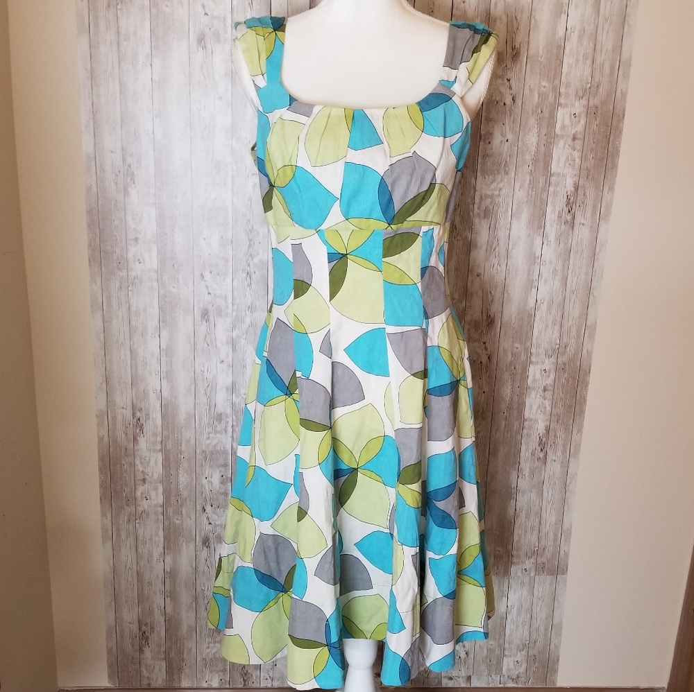 MAGGIE LONDON Size 10 Printed Dress Sleevel